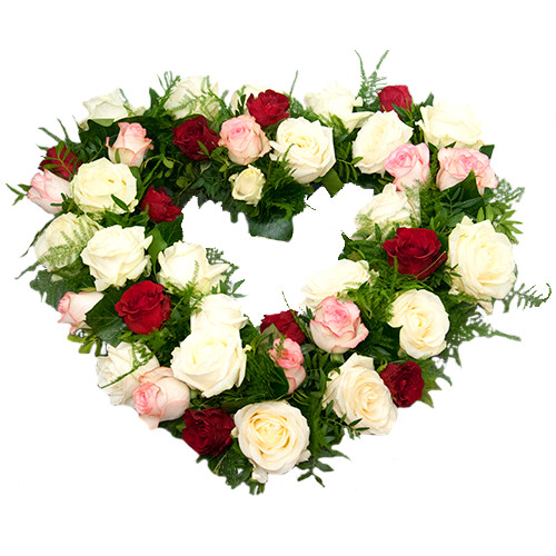Rouwarrangement open hart vorm met drie kleuren rozen